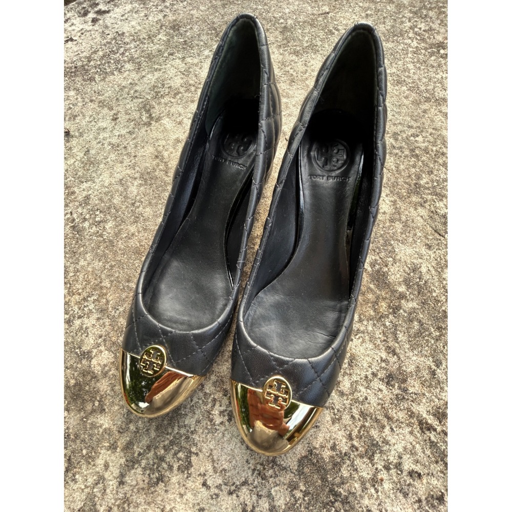 Tory Burch Gigi Black Quilted Leather Gold Cap Toe Block Heel Pumps 9.5M 5262
